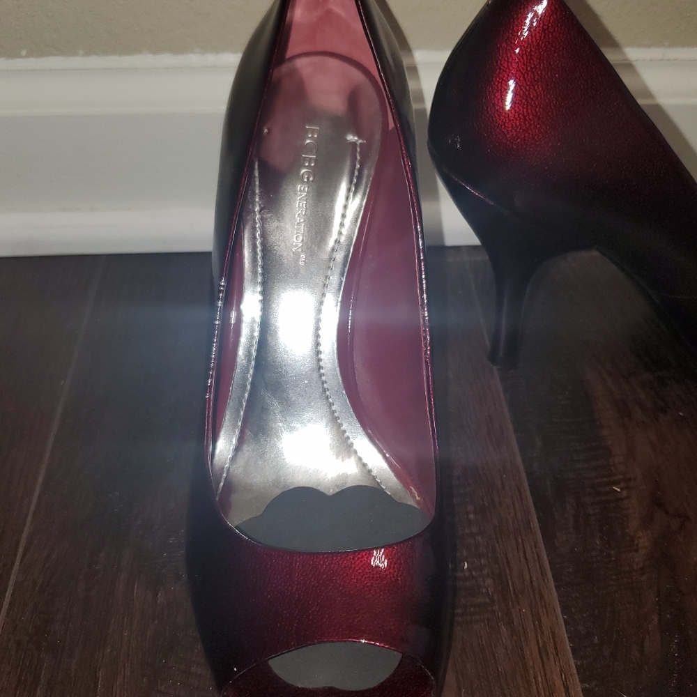 Size 9.5 BCBG open toe brilliant red pump heels